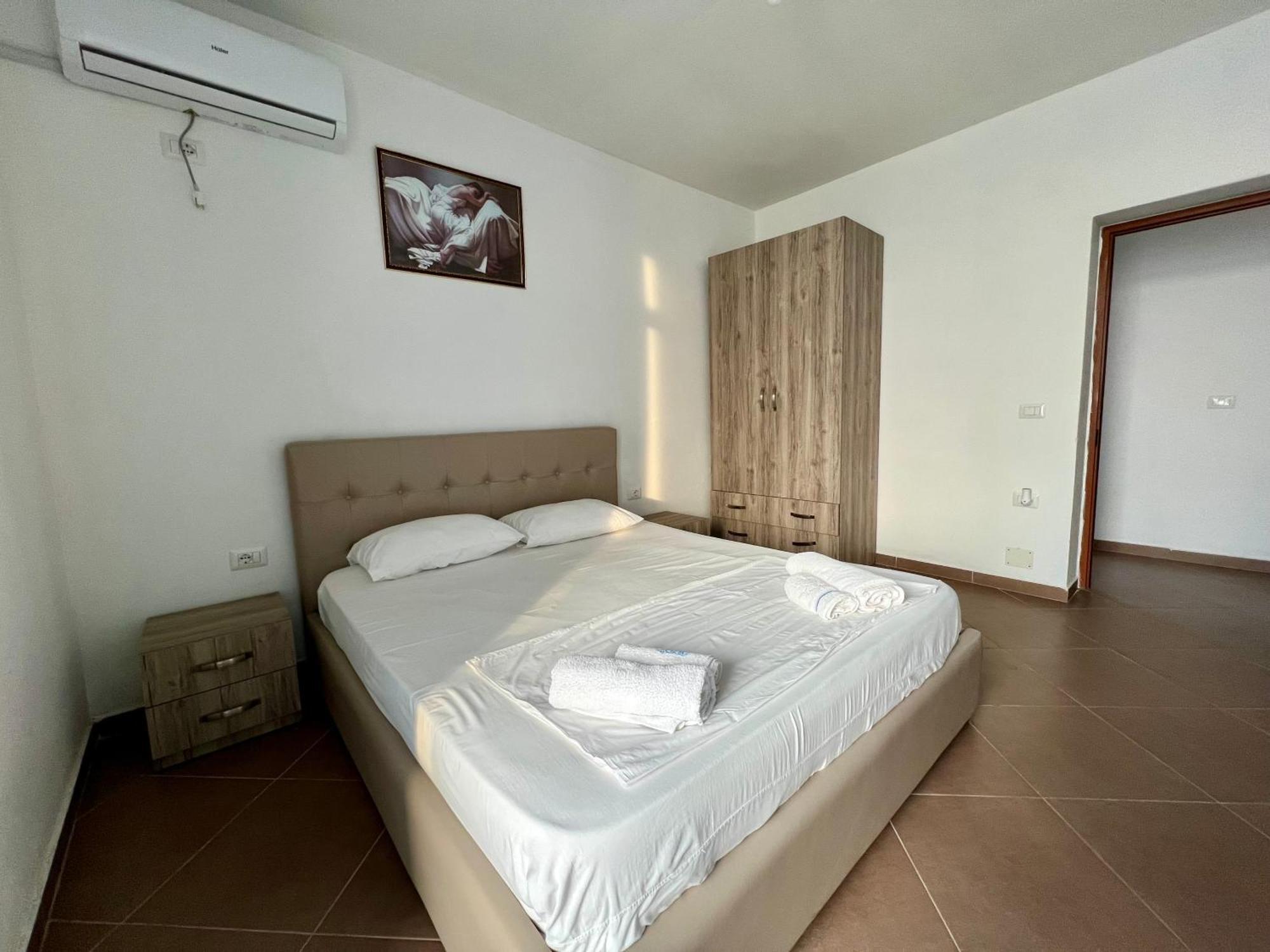 סרנדה Redi'S Seaview Apartments מראה חיצוני תמונה