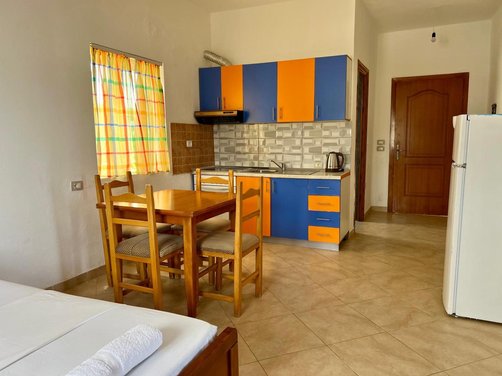 סרנדה Redi'S Seaview Apartments מראה חיצוני תמונה